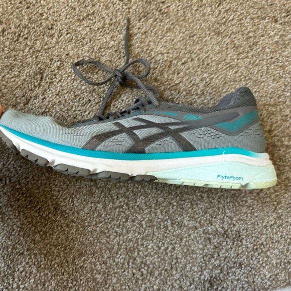 ASICS Women's GT 1000 7 Running
Shoes - Picture 12 of 13